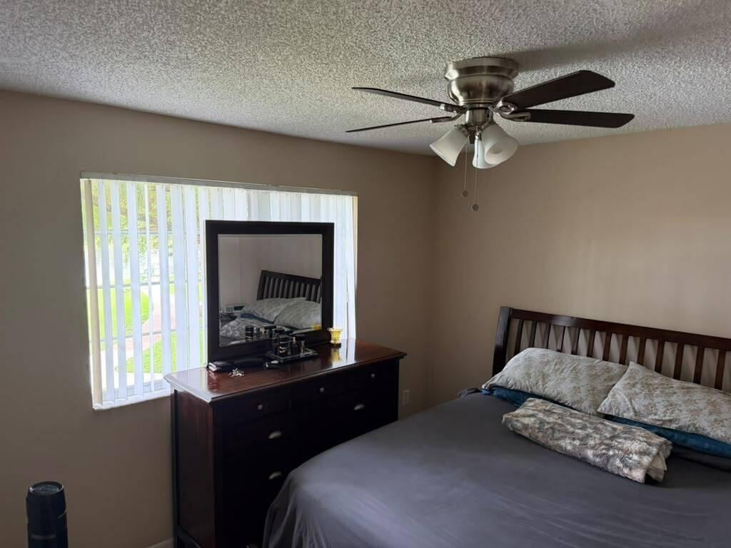 Unit 1205 photo 13