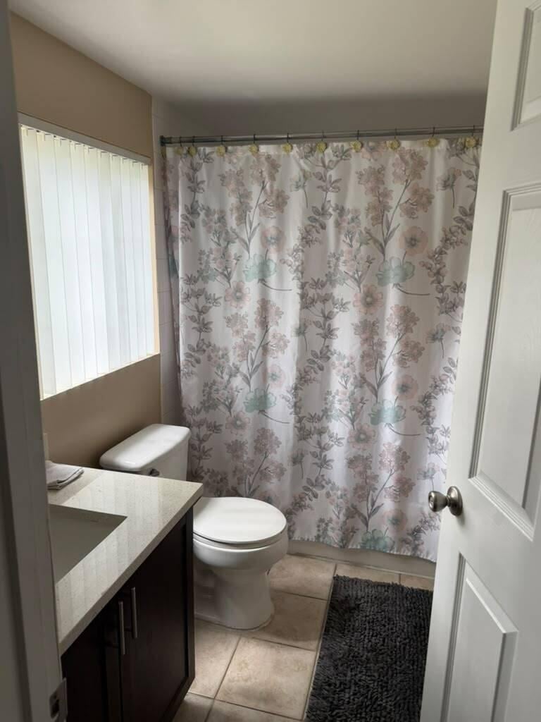 Unit 1205 photo 15