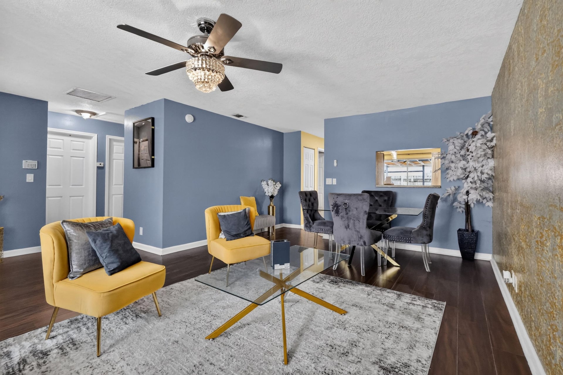 Residence photo 11