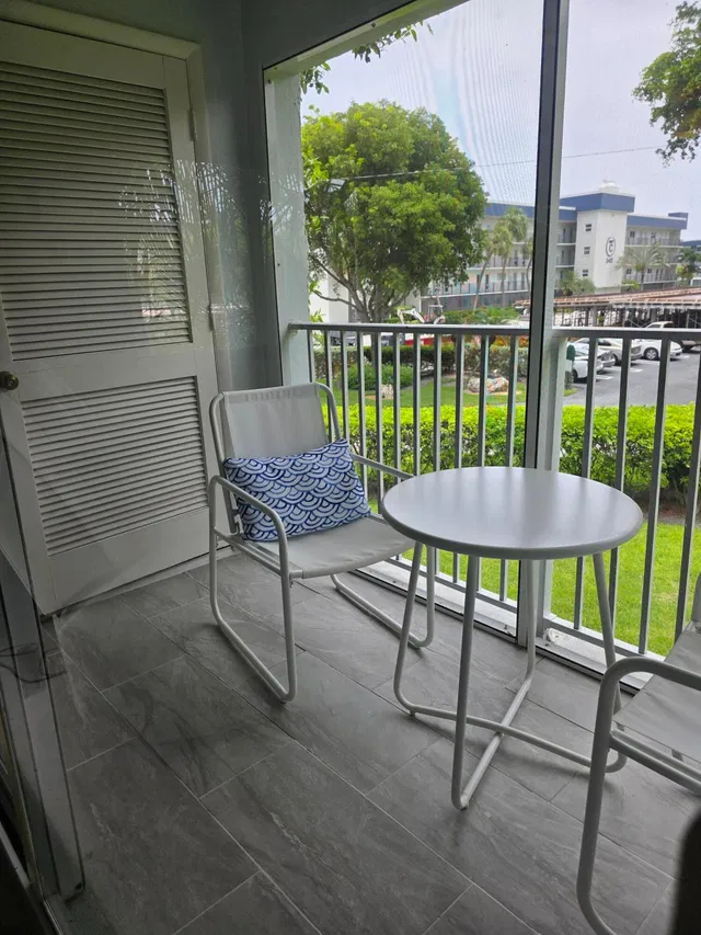  Unit 215 photo 8