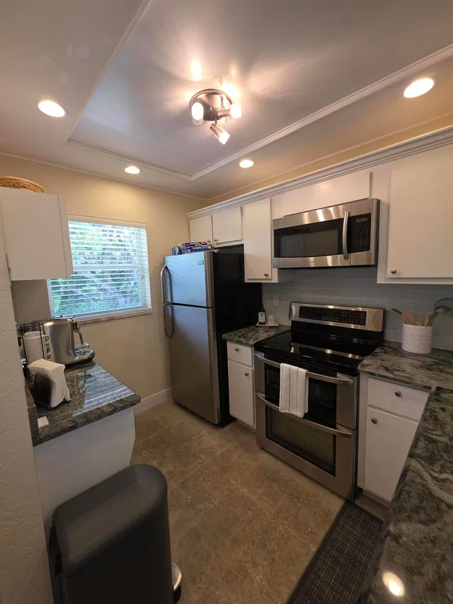  Unit 215 photo 15