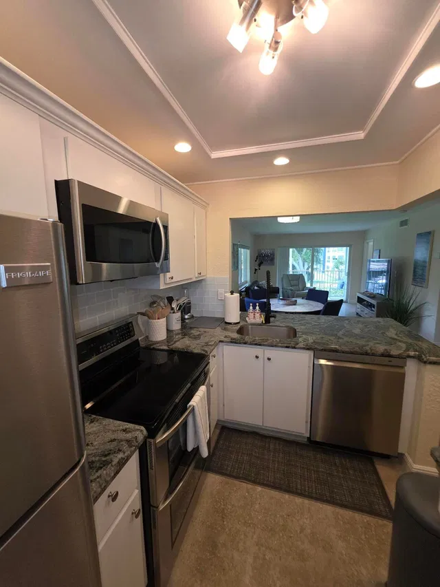  Unit 215 photo 17