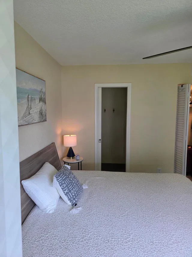  Unit 215 photo 31