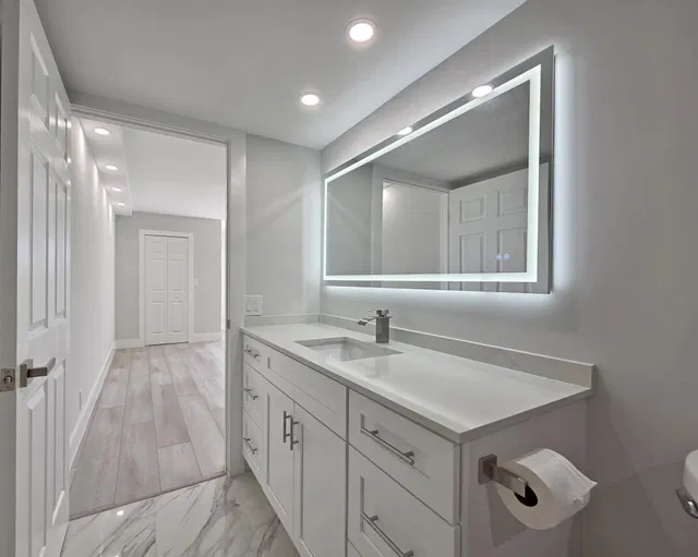 Unit 203 photo 15