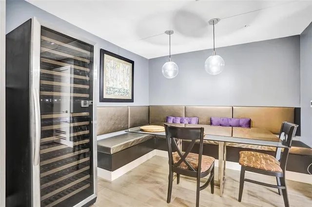 The Strand Unit 501 photo 8