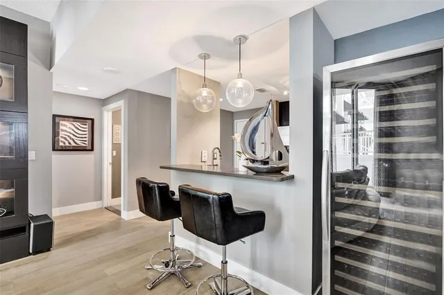 The Strand Unit 501 photo 11