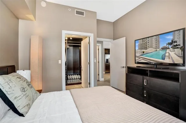 The Strand Unit 501 photo 13