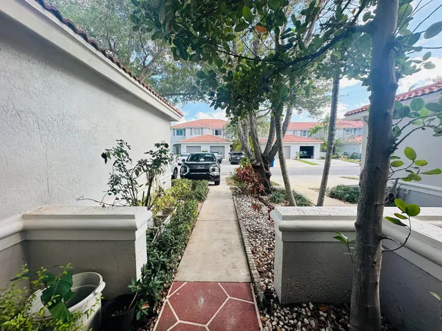 Residence photo 14