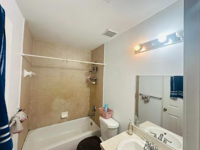 Residence photo 62