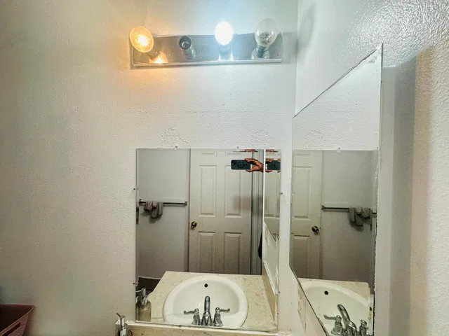 Residence photo 63