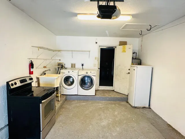 Residence photo 80