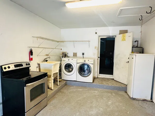 Residence photo 81