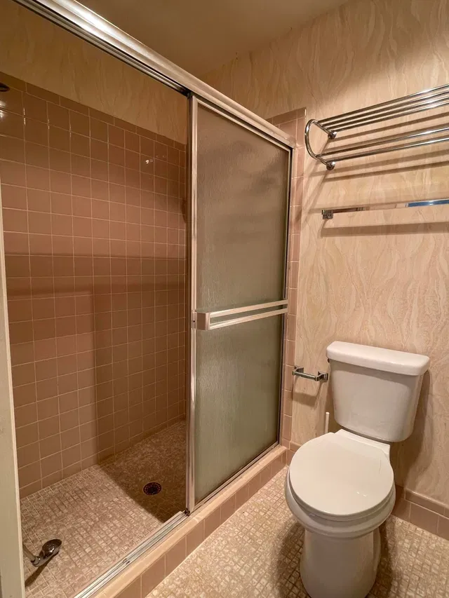 Unit A photo 13