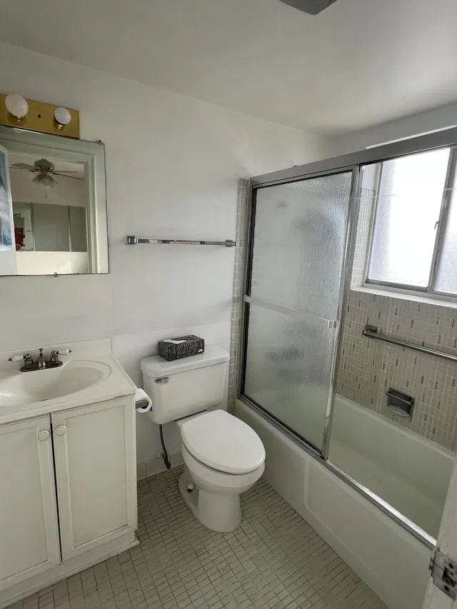 Unit 207 photo 16
