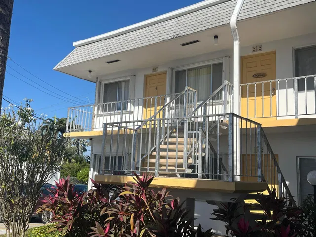 Unit 207 photo 29