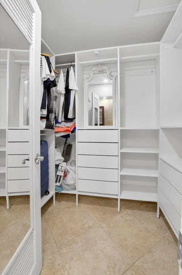  Residence photo 24
