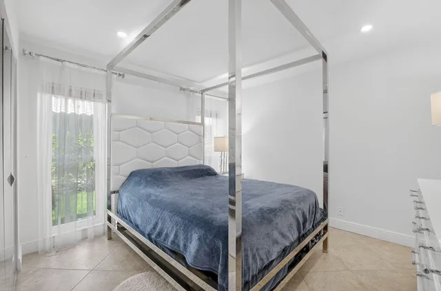  Residence photo 25