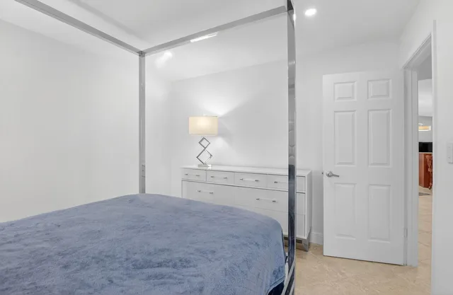  Residence photo 26