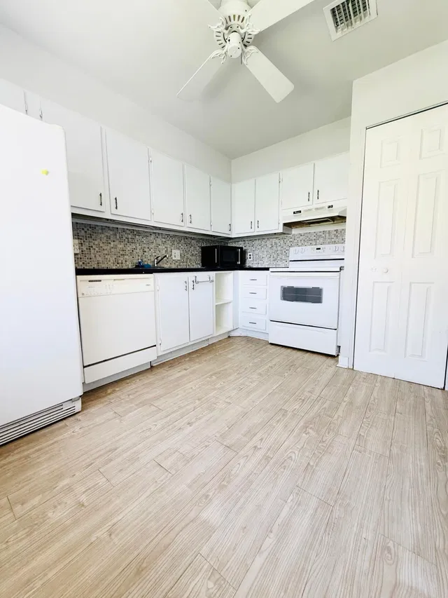 Boca Lago Country Club Homes Unit 32b photo 5