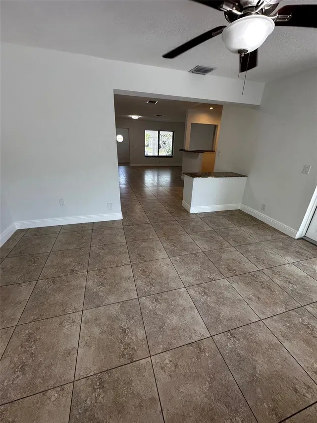 Residence photo 2