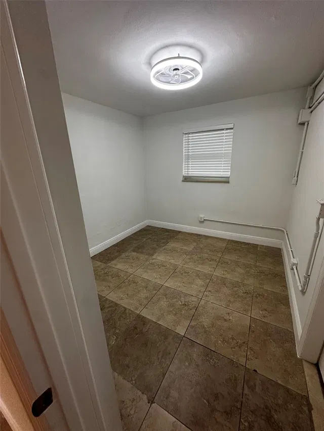Residence photo 9