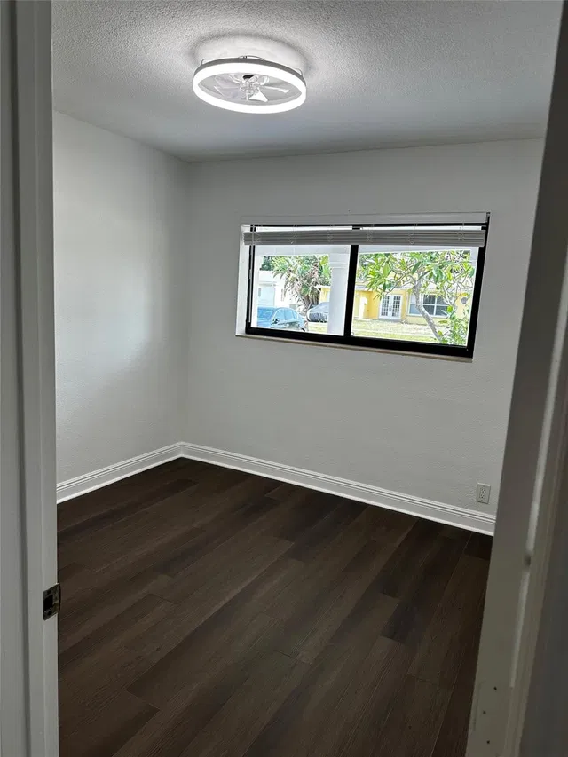Residence photo 15