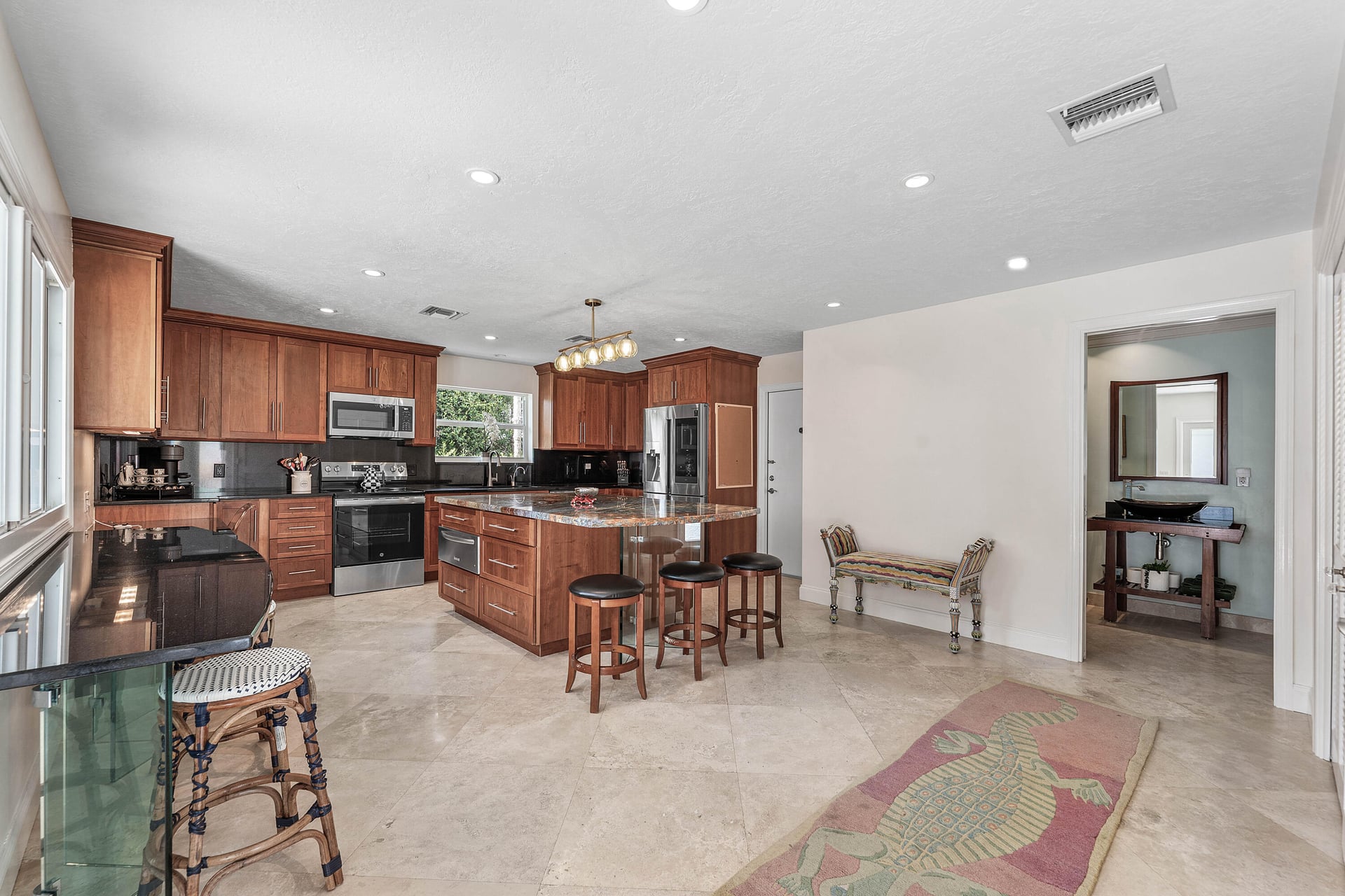  Residence photo 6