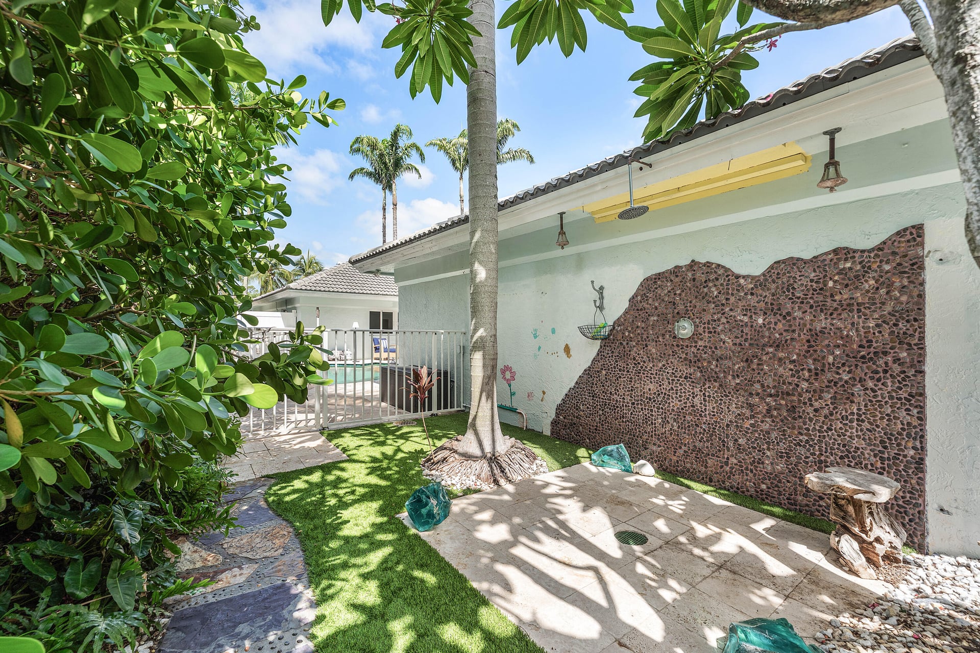  Residence photo 32