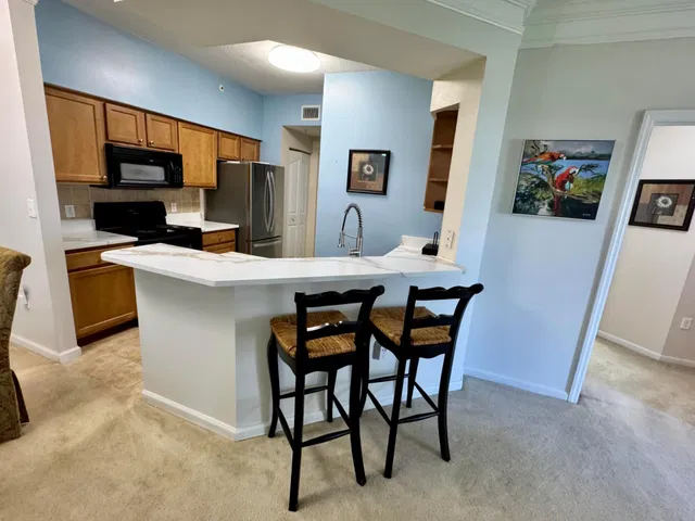 Unit 9210 photo 3