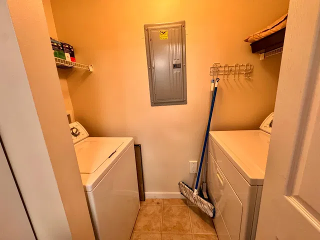 Unit 9210 photo 4