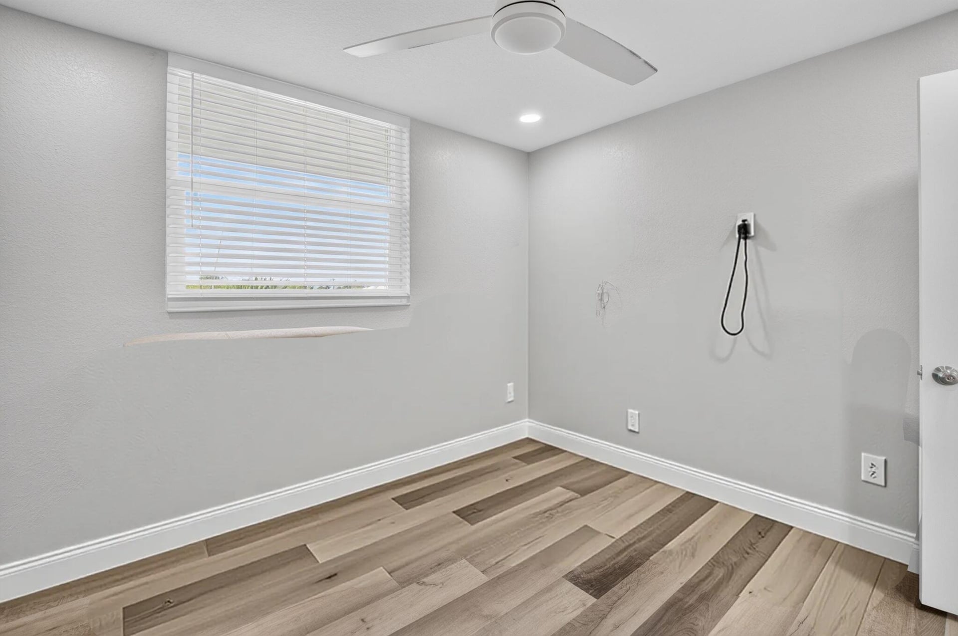 Unit 4030 photo 29