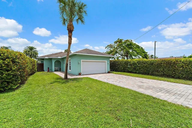 Residence photo 2