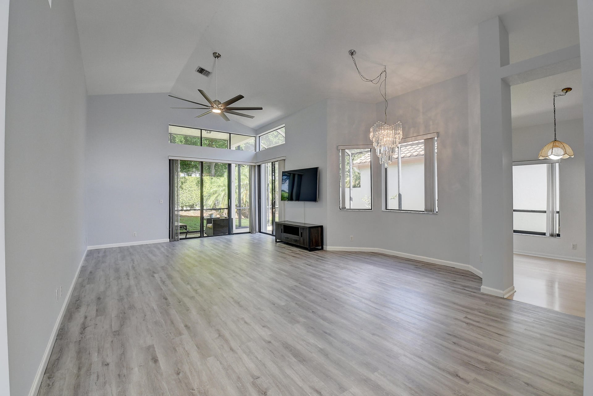 Residence photo 5
