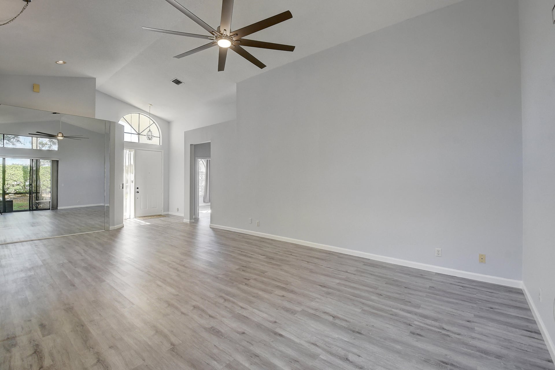  Residence photo 9