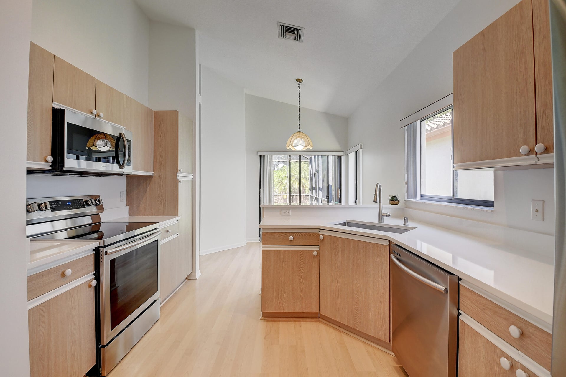  Residence photo 11