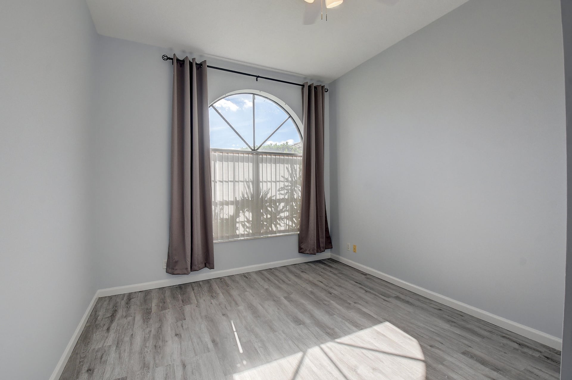  Residence photo 23