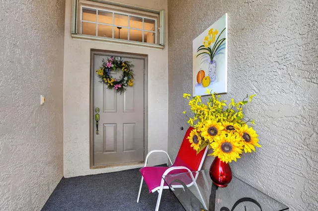  Residence photo 6