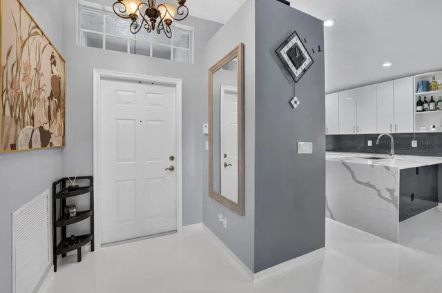  Residence photo 7