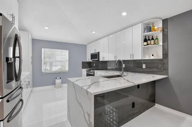  Residence photo 11
