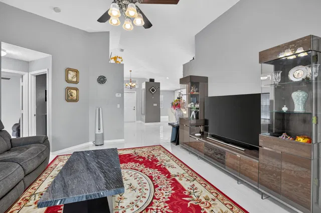  Residence photo 20