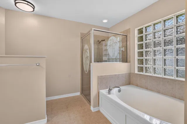  Residence photo 24