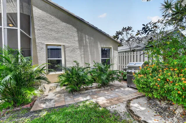  Residence photo 42