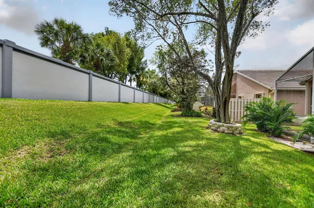  Residence photo 43