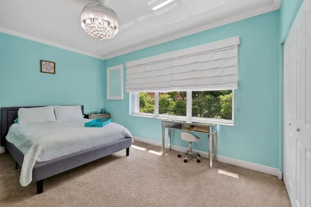 Residence photo 30