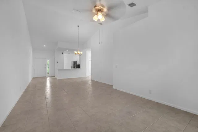 Residence photo 11