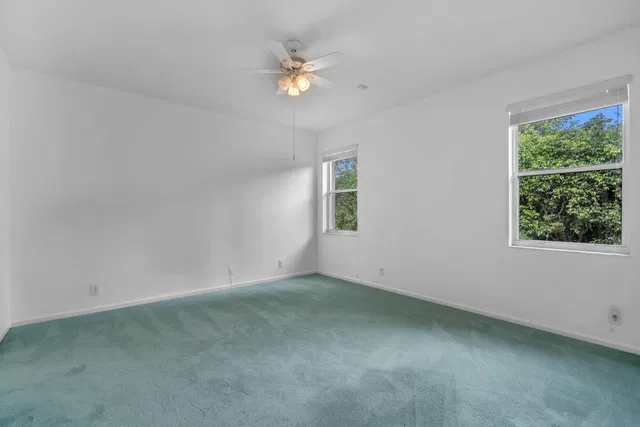 Residence photo 13