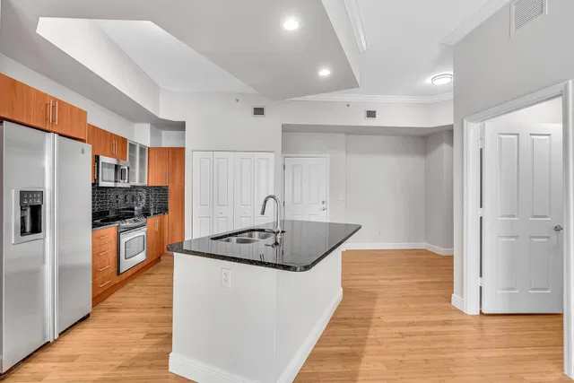 The Prado Unit 439 photo 7