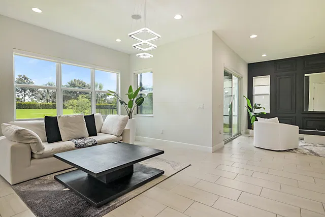 Residence photo 6