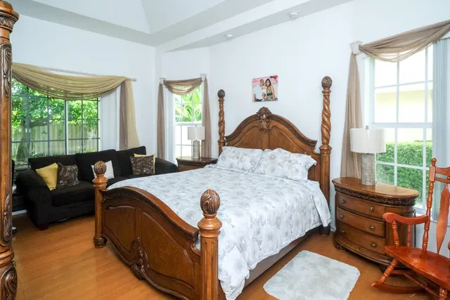 Residence photo 17