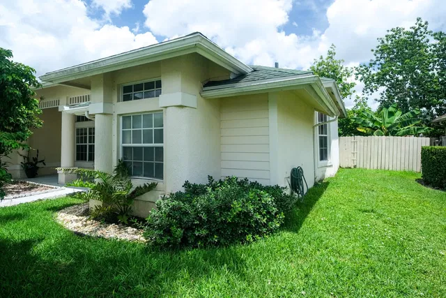Residence photo 34